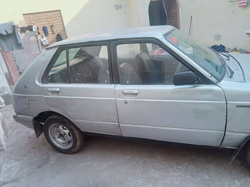 Toyota Starlet 1974 3