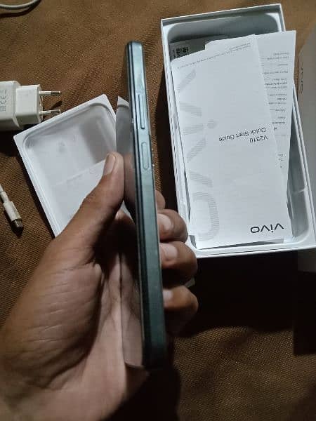 Vivo y17s 6+6 / 128 3