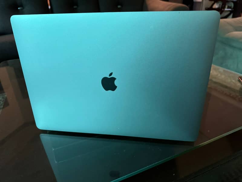 Macbook Pro 16 inch 2019 Core i9 For Sale 1