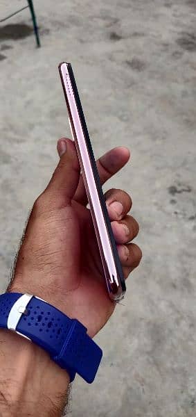 VIVO Y17 8/256 OPPO F11 8/256 4