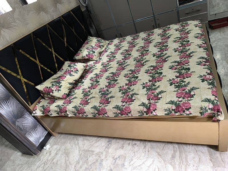 bed slightly used 3