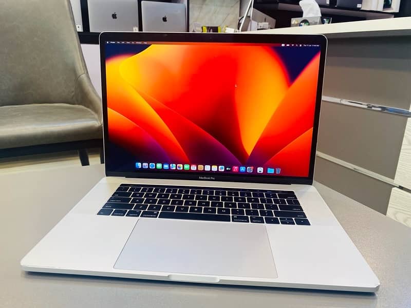 MacBook Pro 15” 2017 i7/16/1TB 1