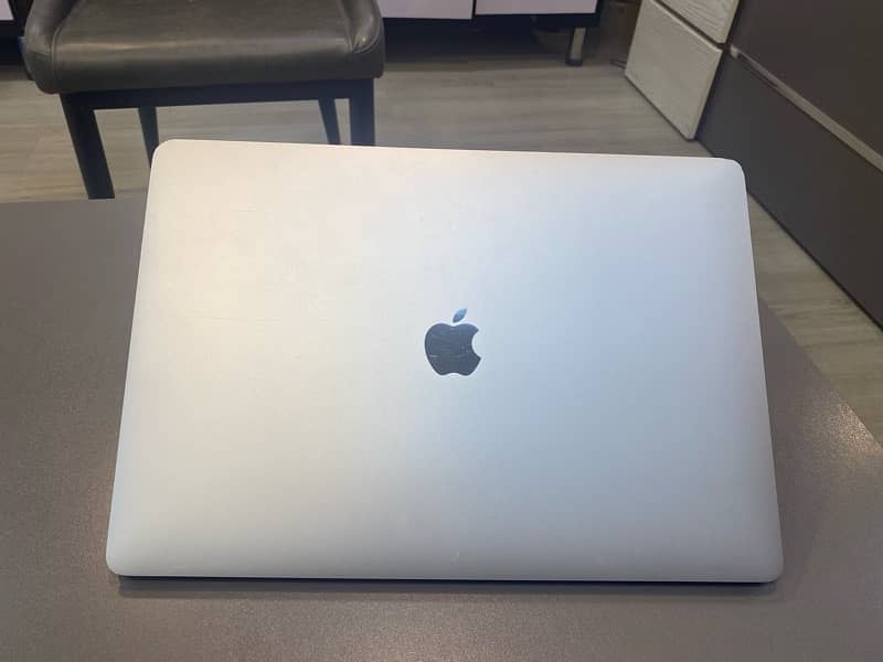 MacBook Pro 15” 2017 i7/16/1TB 3