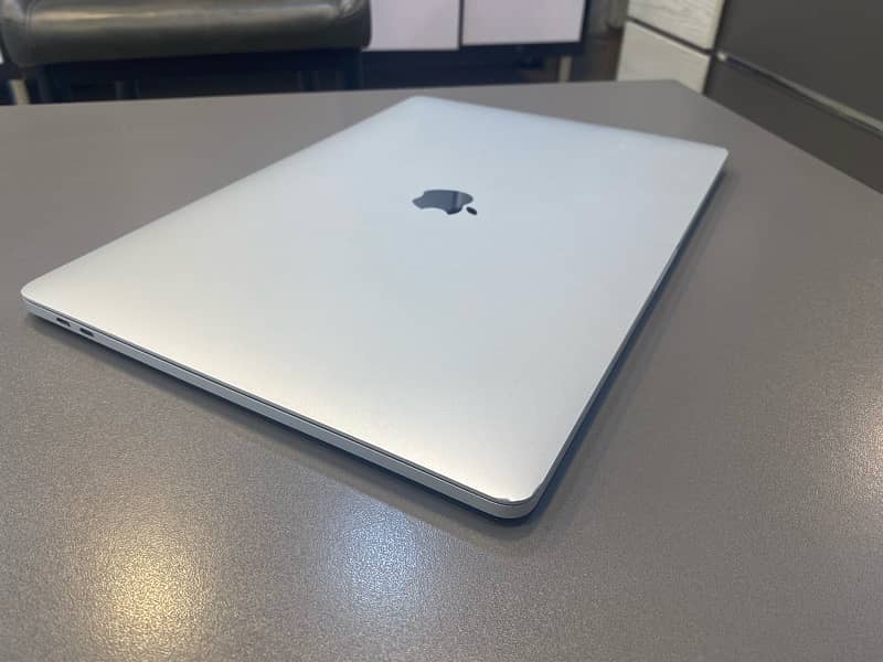 MacBook Pro 15” 2017 i7/16/1TB 5