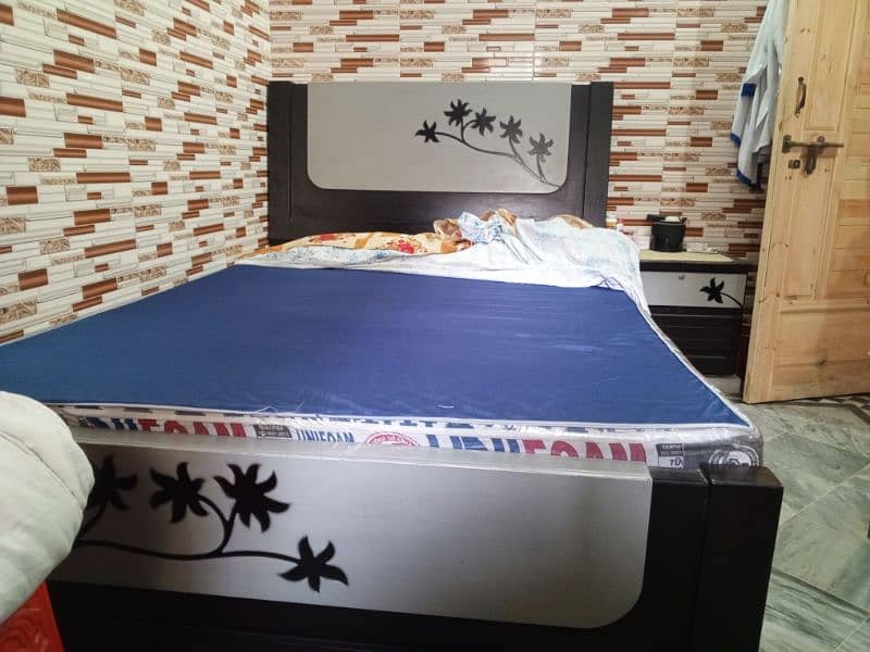 wooden Bed with New matres 0