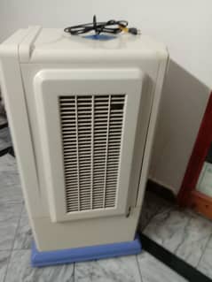 Orient air cooler very less used Rs12000