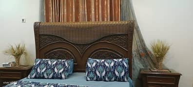 wooden akhrot bed set