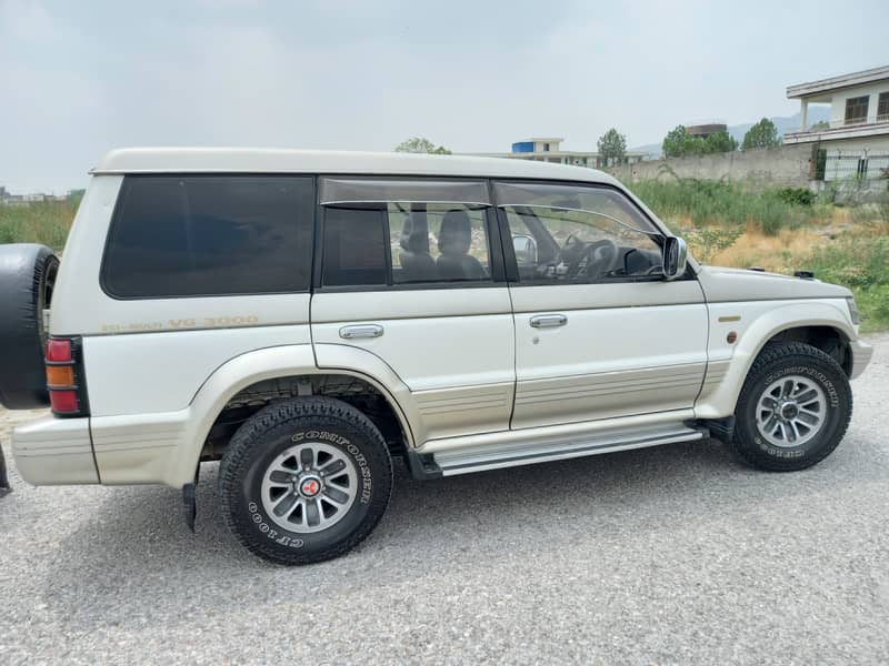 Mitsubishi Pajero 1996 Super exceed long 6