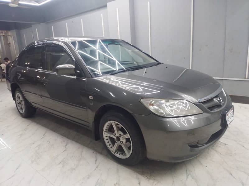 Honda Civic EXi 2005 4