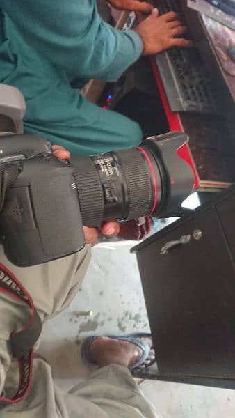 canon6d good condition 12