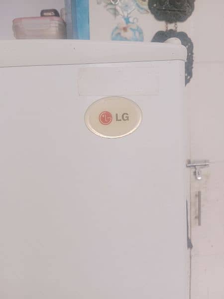 olg company ki small size fridge 6