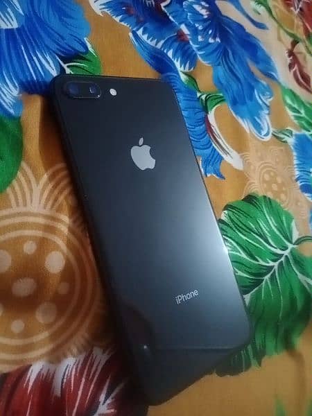 IPhone 8plus 64GB NON PTA 4