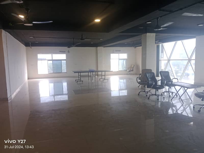 1 kanal 3rd+4th floors for Rent in johar Town ph 2 3