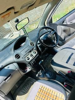 Toyota Vitz 2004