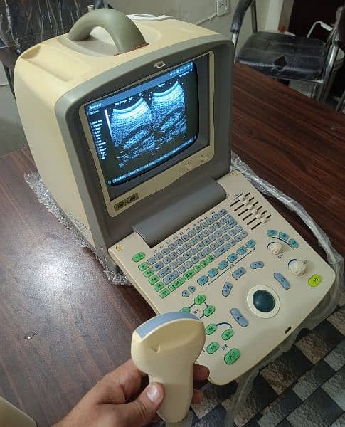 Ultrasound machine 4