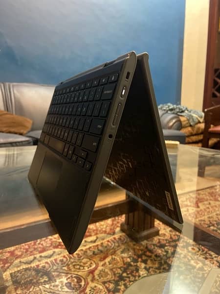 Lenovo Chromebook 300Es Gen II - 360 Rotatable - Prestine Condition 6