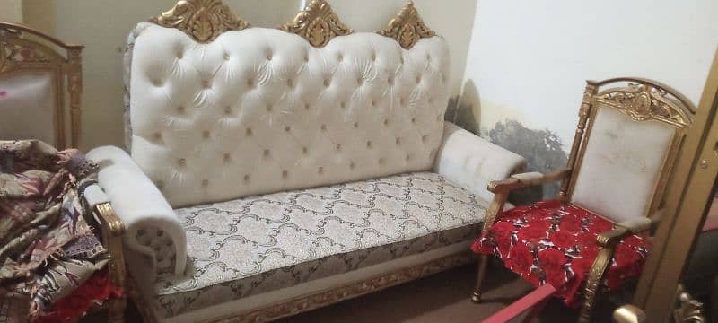 chinot set. . . bed . shocas . . sanghar maz. . tarpai set. . sofa set. . 5