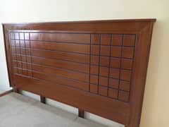 wooden bed in good condition 0