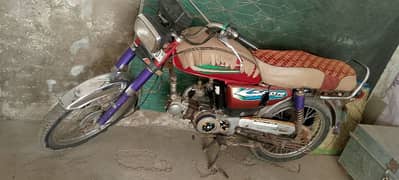 bilkul ok bike ha siraf garari sate kharab ha 0