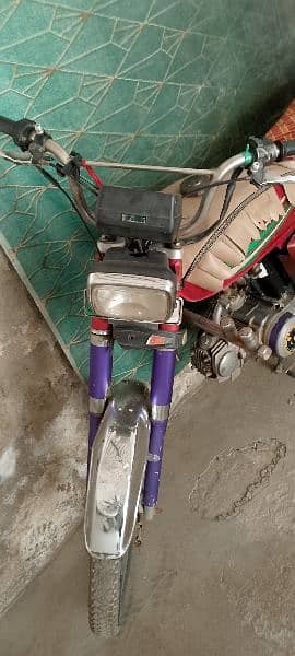 bilkul ok bike ha siraf garari sate kharab ha 1