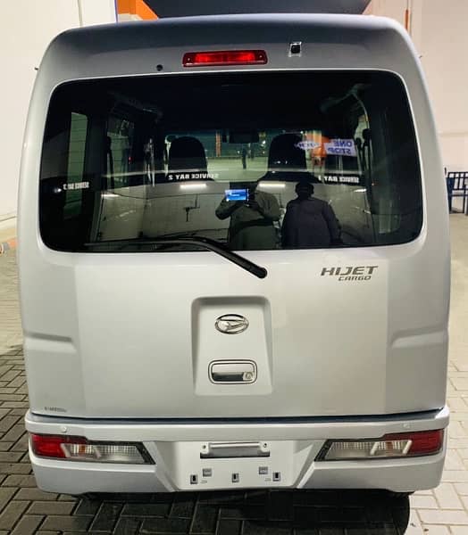 Daihatsu Hijet 2020 8