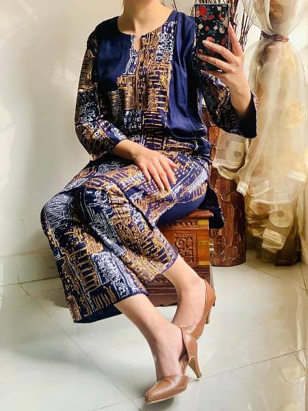 2 PCs woman stitched suit 3