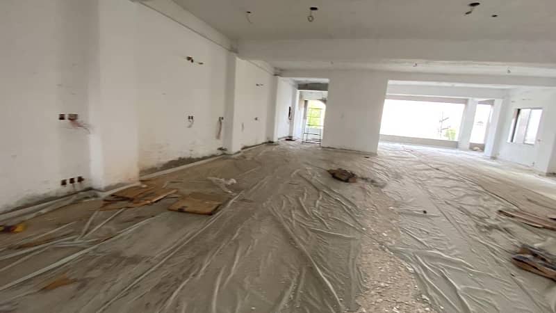 1 Kanal Brand New Commercial Floor For Rent J3 Block Johar Town 9