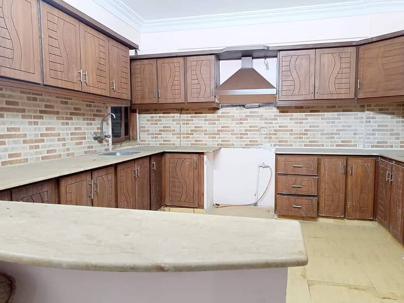 4bed drowning dining fully renovated good location 10