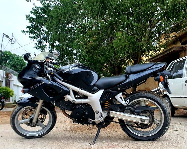 Suzuki sv 400s 8