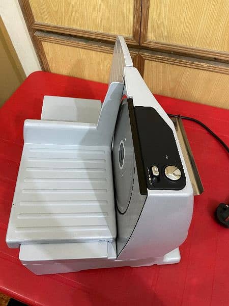 Magimix Metal Body Food / Fruits / Bread / Meat Slicer 5