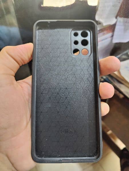 one plus 9r cover 1