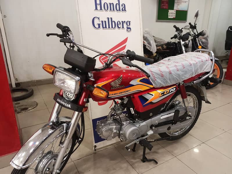 Honda NEW CD 70 2025 MODEL AVAILABLE 4