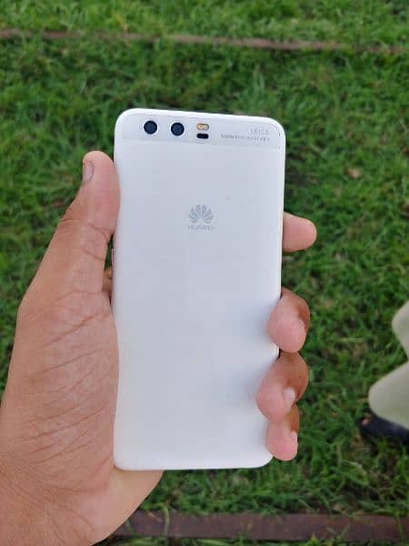 Huawei p10 4 64 gb best for camera and normal use 10/10 6