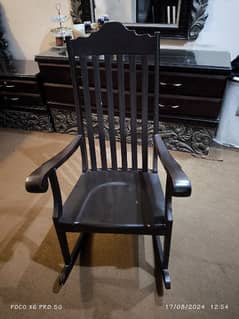 rocking chair in excellent condition