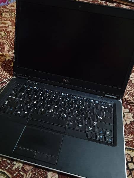 Laptop Dell 7440 0