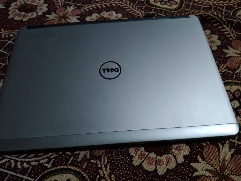 Laptop Dell 7440 1