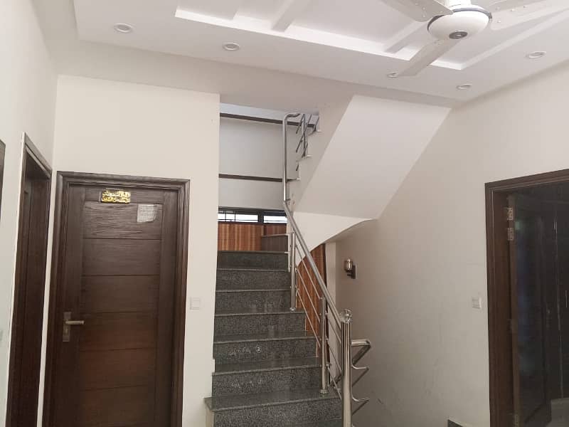 HOUSE FOR SALE IN DHA 9 TOWN IT IS VERY GOOD LOCATION. 4