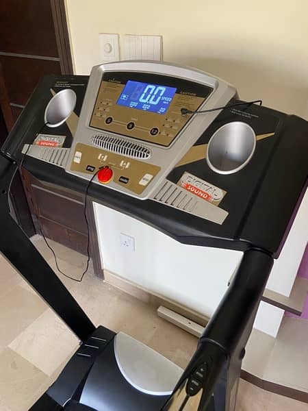 Treadmill Exercise Machine (American Fitness) 3