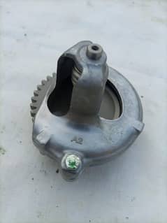 Honda 125 oil pump  original