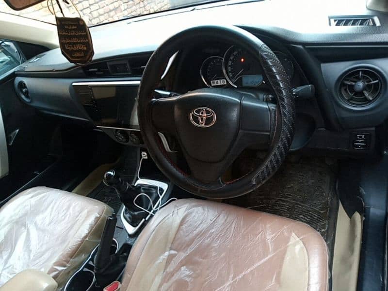 Toyota Corolla XLI 2014 3