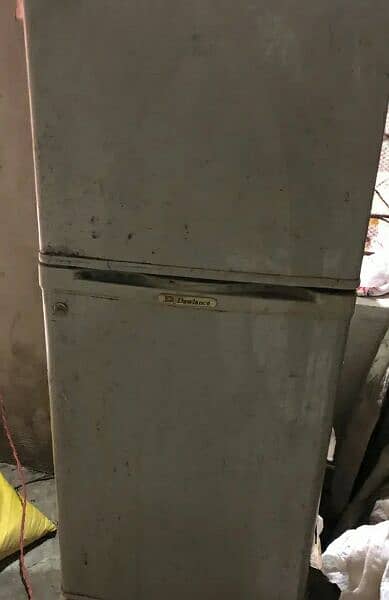 Dawlance Fridge for sale 100% working
Original brand refrigerator 1