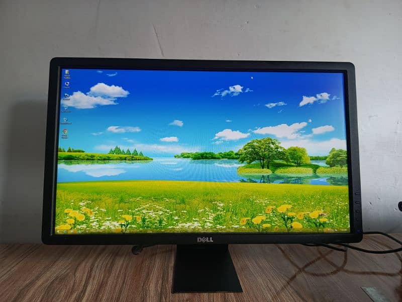 Dell 23 inch Led IPS display 1