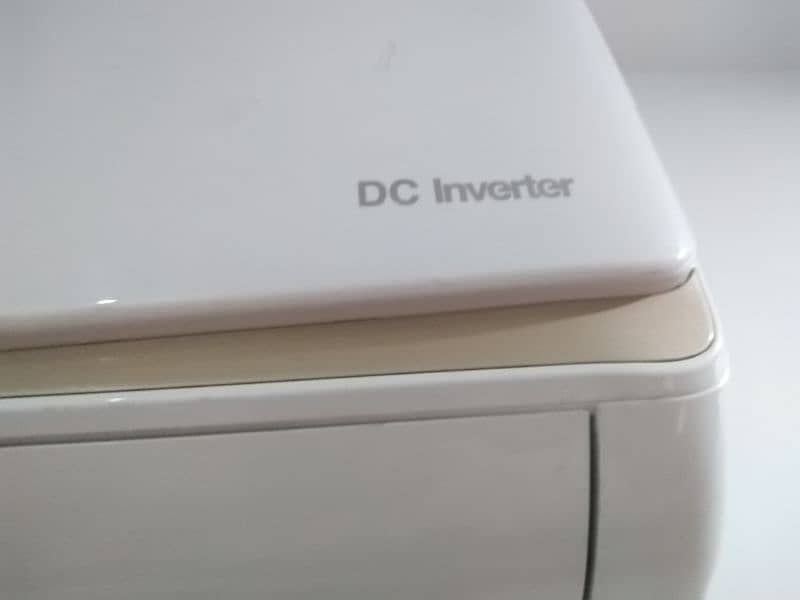 Dc inverter almost new heat and cool 2