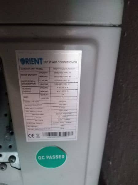 Dc inverter almost new heat and cool 4