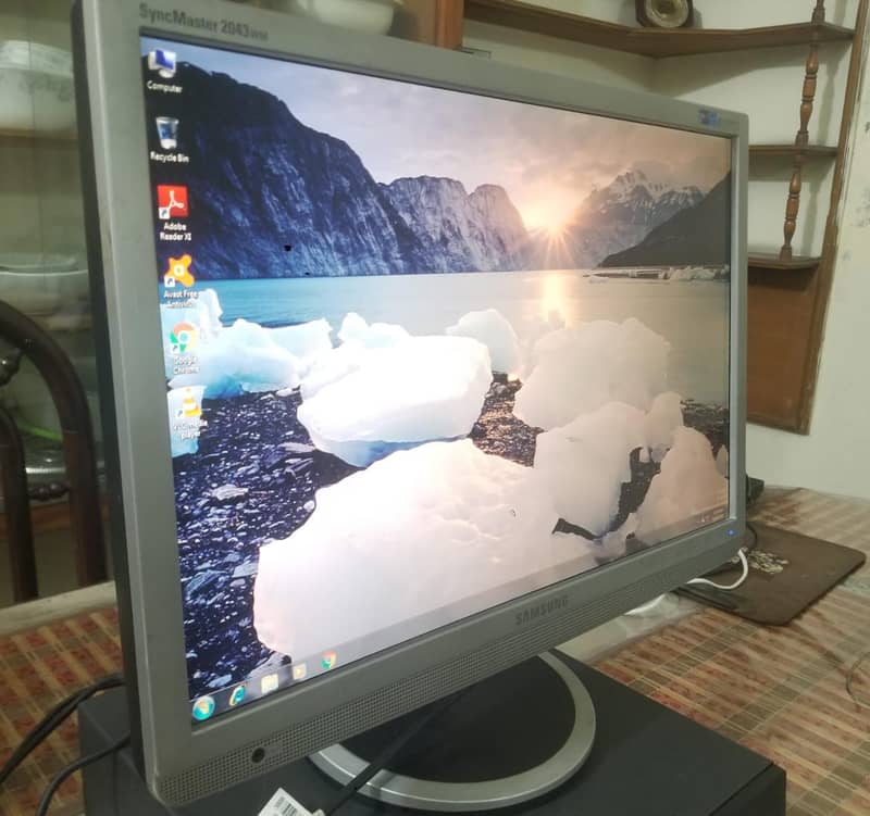 Azadi Offer**Core 2 Duo CPU with Samsung LCD-20 inch 10/10 condition 6