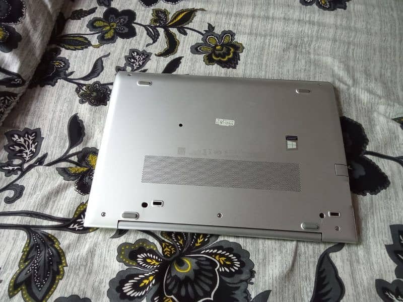 hp elitebook G5 840 1