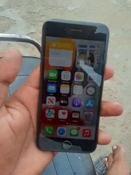 iPhone 7 32gb condition 10by 9 non pta all OK battery health 87 % 1