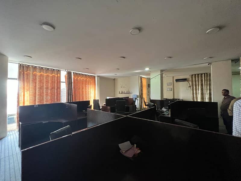 Ideal 1800 Sq/Ft Office For Rent On Main Boulevard Gulberg Lahore 1