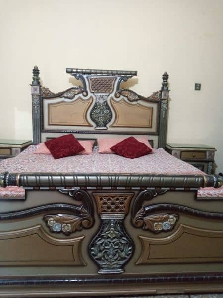 Bed Set with dressing Table and side table 0