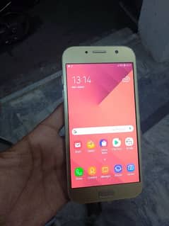 Samsung a7 luch condition 3gb ram 32gb memory only whatapp contact